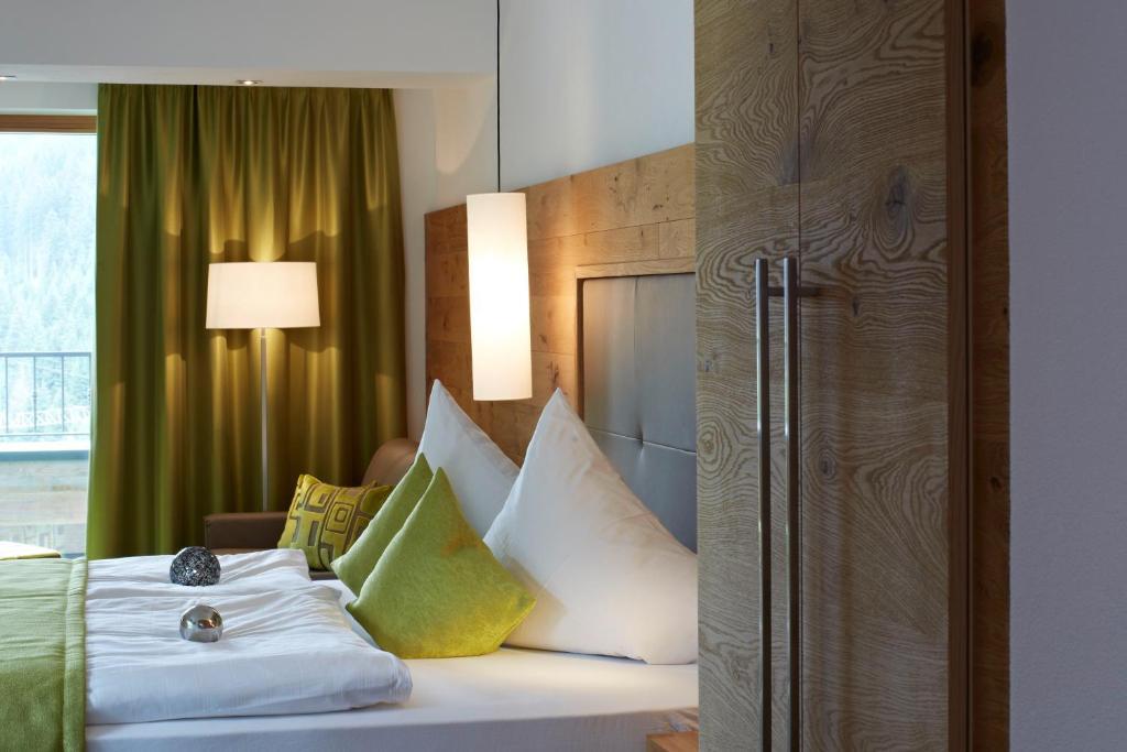 Hotel Garni Fimba Ischgl Rum bild